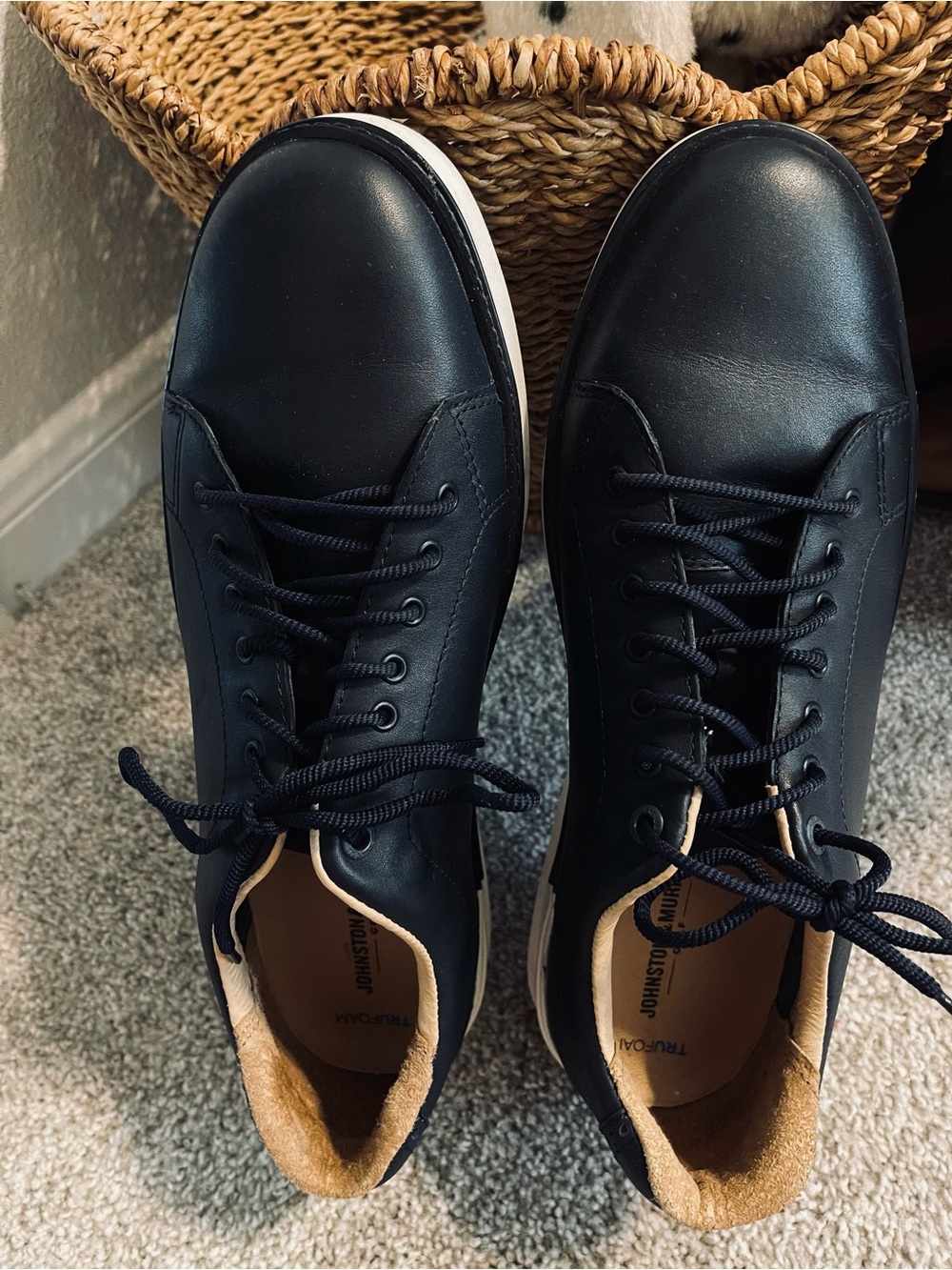 Johnston & Murphy Black Leather Lace-Up Sneakers with Tan Collar